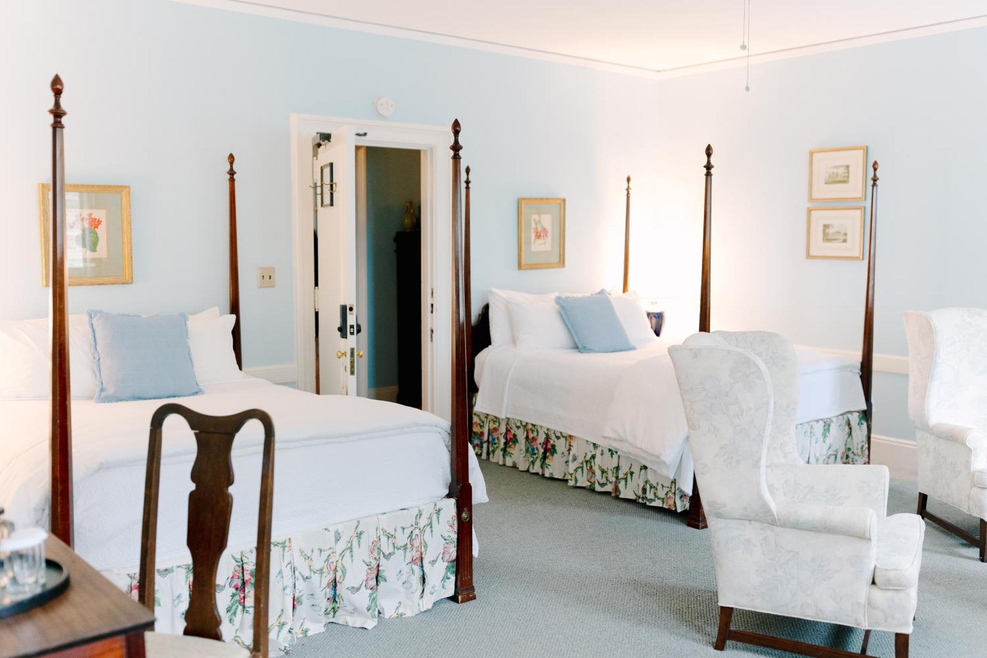 The Morehead Inn Charlotte Room photo