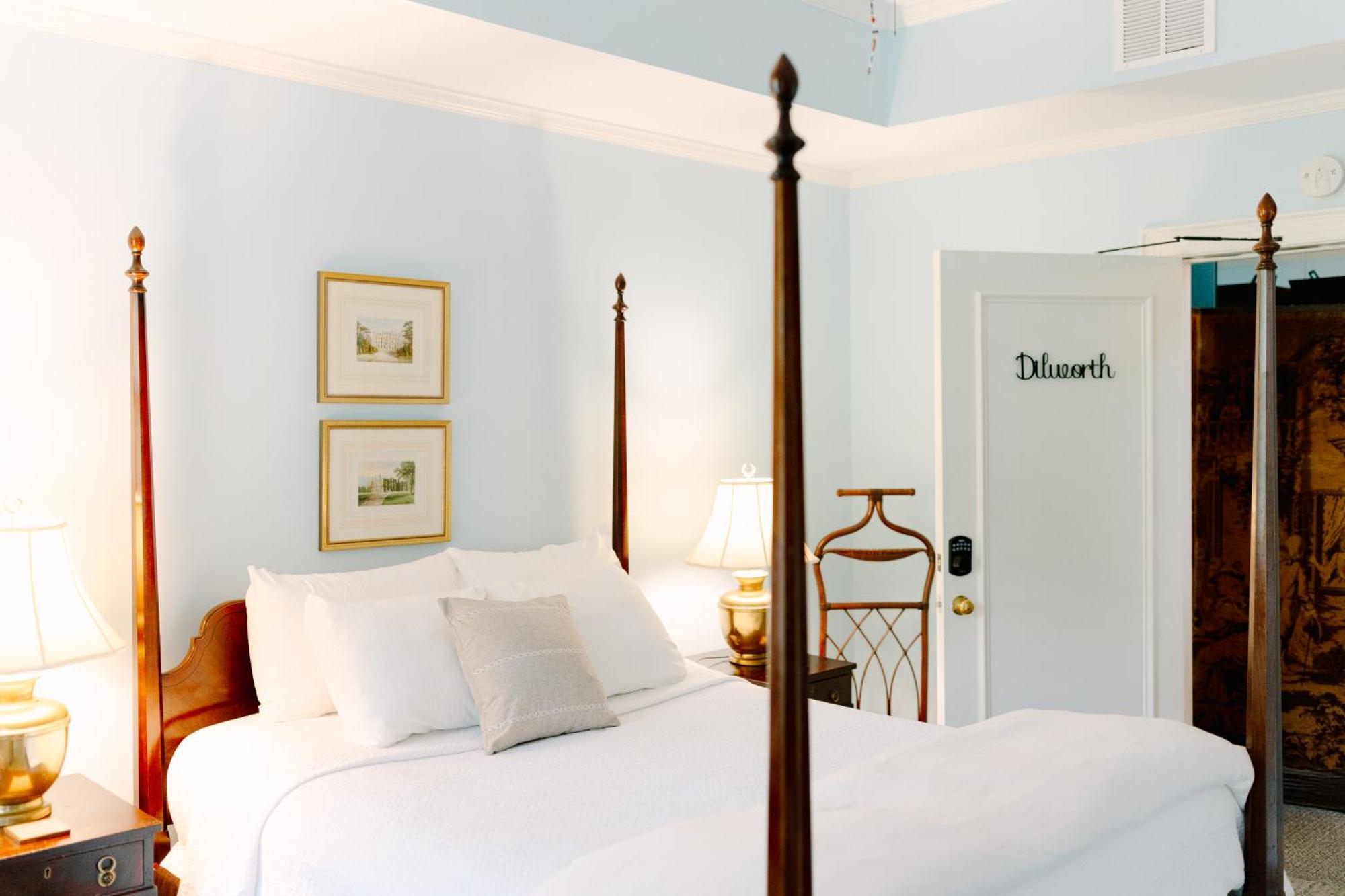 The Morehead Inn Charlotte Room photo