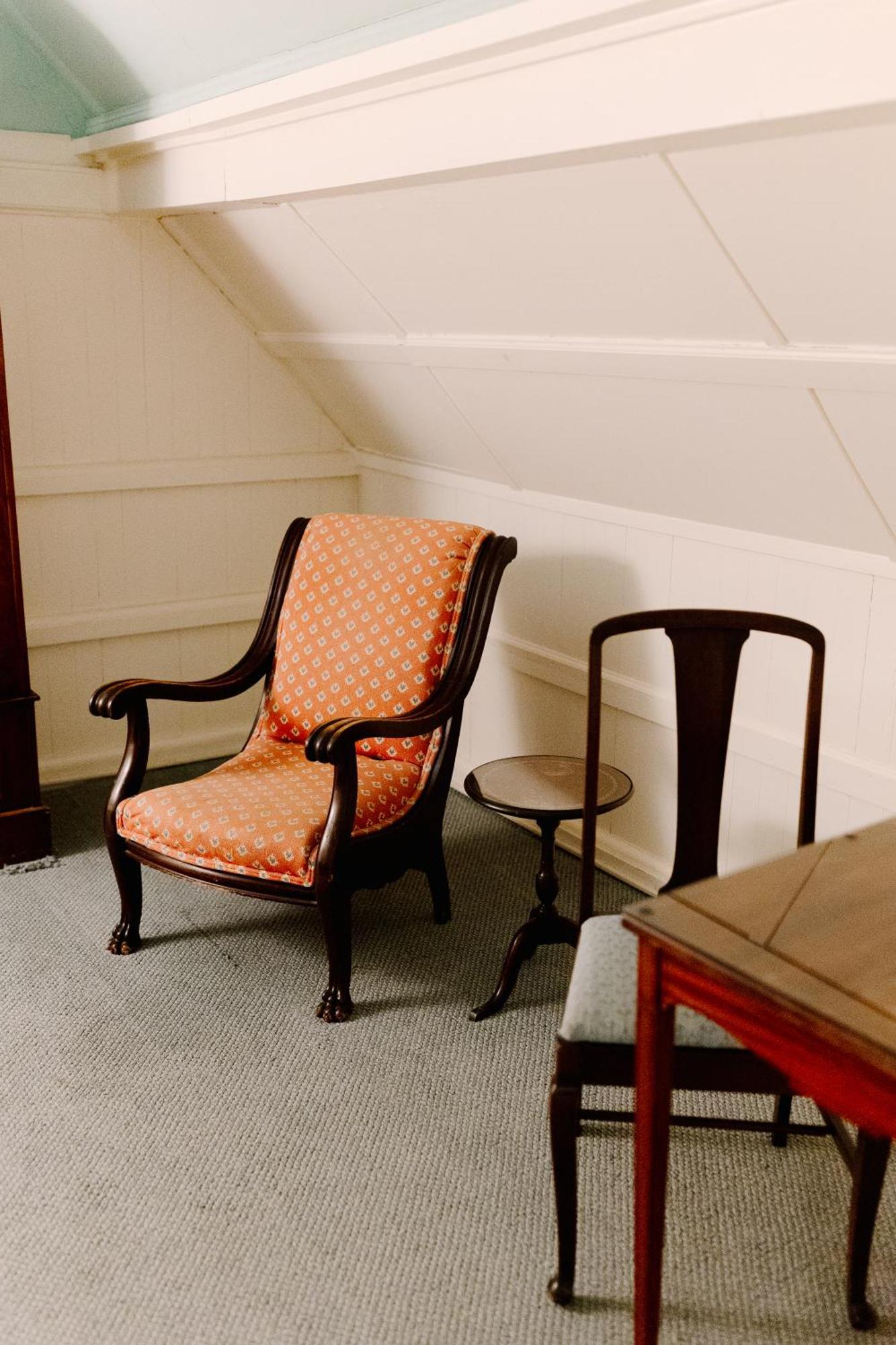 The Morehead Inn Charlotte Room photo